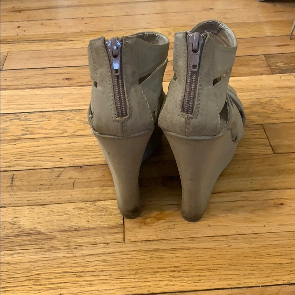 Wedges - Picture 3 of 3